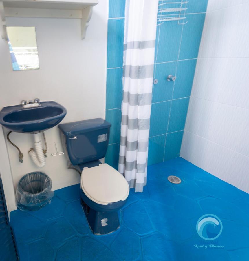 Hostal Azul Y Blanco Santa Cruz Huatulco Exteriör bild