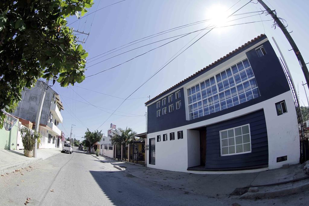 Hostal Azul Y Blanco Santa Cruz Huatulco Exteriör bild