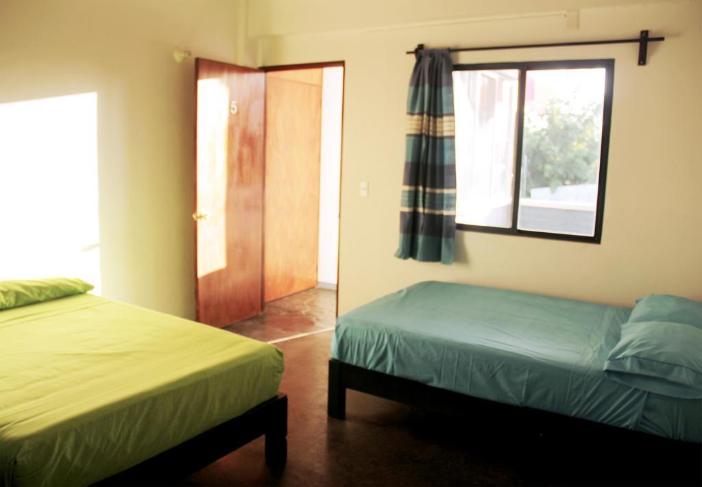 Hostal Azul Y Blanco Santa Cruz Huatulco Exteriör bild