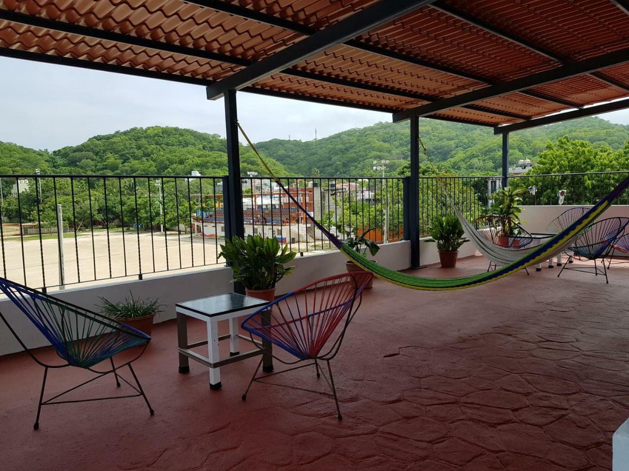 Hostal Azul Y Blanco Santa Cruz Huatulco Exteriör bild